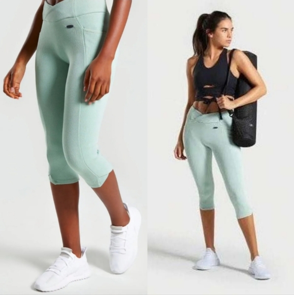 Gymshark Leggings Poise Cropped With Side Pockets In Pistachio Ice XS - Picture 2 of 12